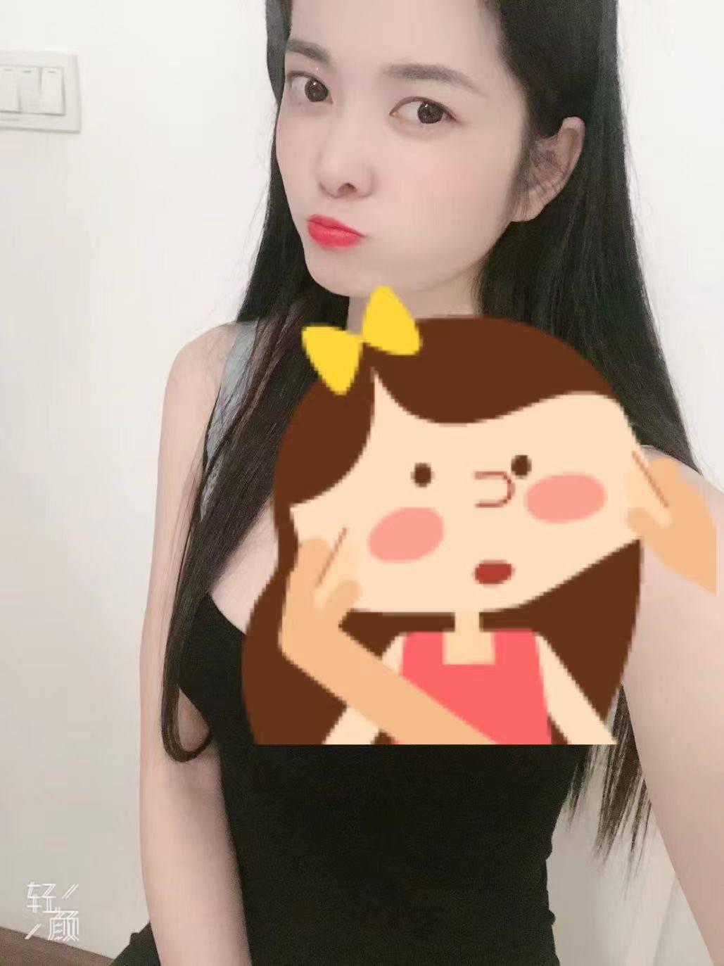 身材很好的一个小姐姐